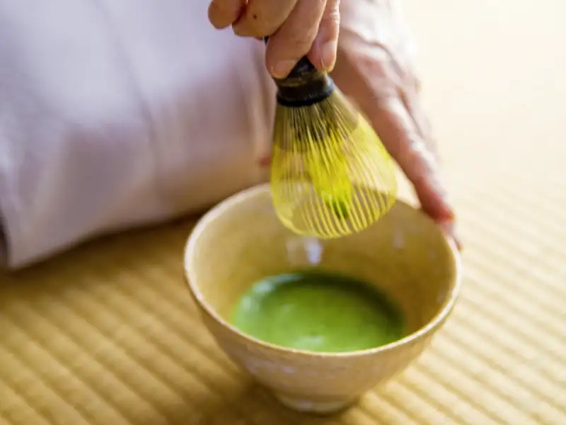 Zu einem besonders schönen Erlebnis unserer Studienreise in kleiner Gruppe durch Japan gehört eine traditionelle Teezeremonie.