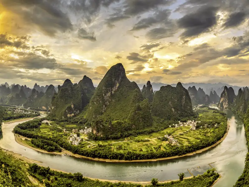 Bei unserer umfassenden Studiosus-Reise haben Sie viel Zeit, die Gegend von Guilin mit ihren beeindruckenden Karstkegeln zu erkunden.