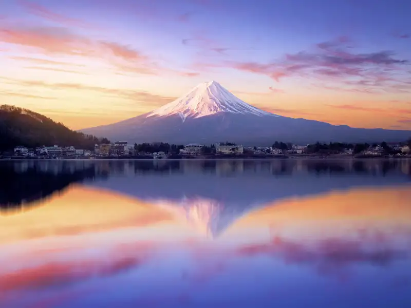 Auf dieser Rundreise durch Japan kommen Sie auch am heiligen Berg Fuji-san vorbei.
