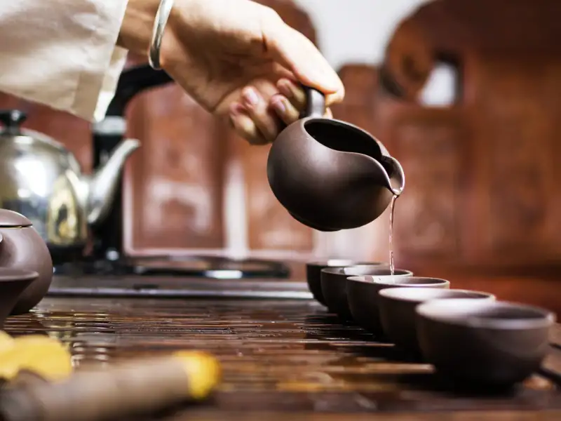 Auf dieser Studienreise durch Japan können Sie auch immer wieder Tee probieren - ein kunstvoll zelebrierter Genuss.