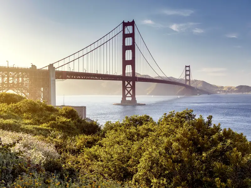Blick auf die Golden Gate Bridge in der Nachmittagssonne