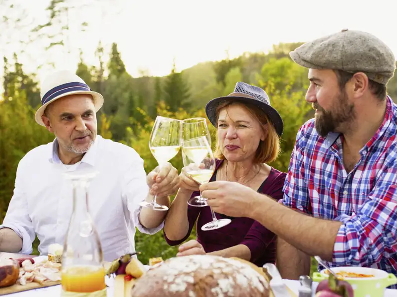 Ein Weinprobe mit den köstlichen Tropfen der Toskana ist auch Teil der Toskana-Reise in der Kleingruppe.