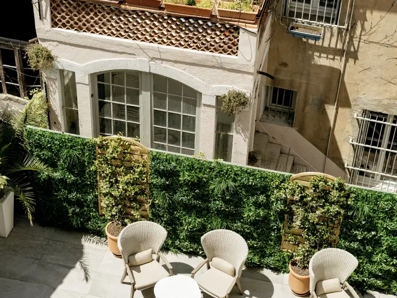 Auf unserer smart&small-Reise in die Provence wohnen wir auch für zwei Nächte in Aix-en-Provence, wo uns das gemütliche Hotel Cézanne willkommen heißt.