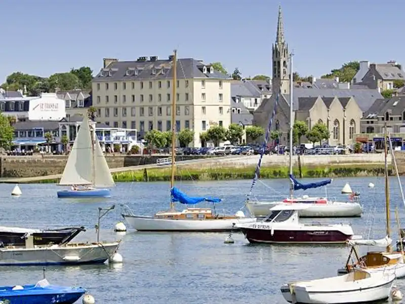 Auf unserer Bretagnereise erwartet uns an der Südküste, der bretonischen Riviera, das traditionsreiche Grand Hotel Abbatiale.