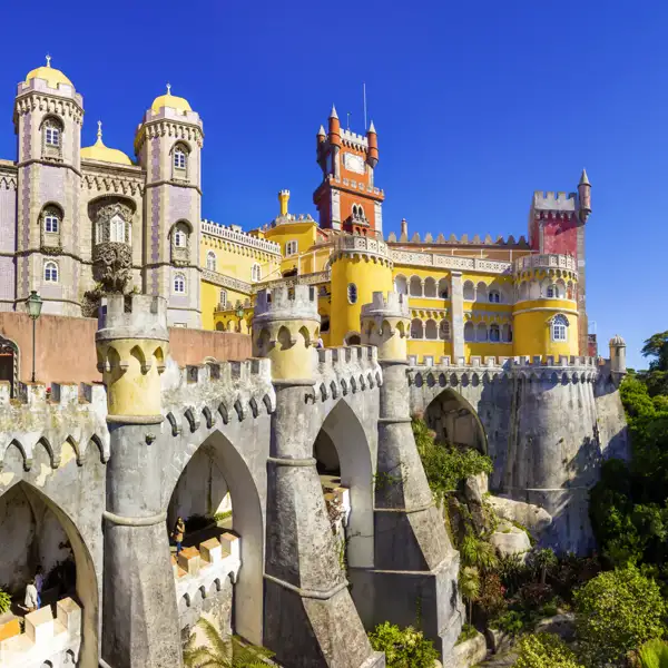 Der Palácio da Pena, ein Beispiel romantischer Architektur in Sintra.