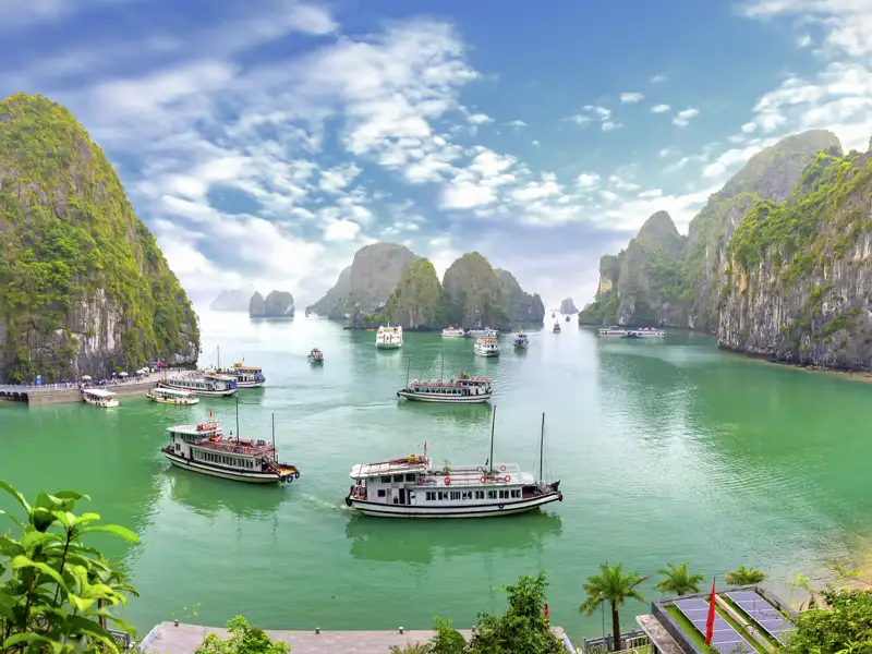 Bei unserer Studienreise übernachten wir auf einem Boot in der Halongbucht