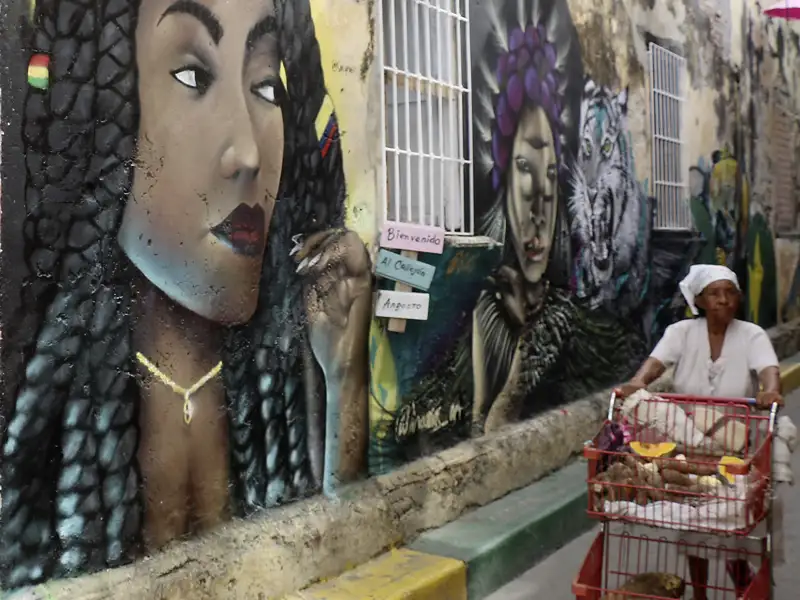 Kolumbiens Städte sind im Aufbruch: Auf unserer Studiosus-Reise erleben wir in Medellin, wie sich ehemals berüchtigte Stadtviertel von ihrer Vergangenheit lösen und den Weg in die Zukunft suchen.