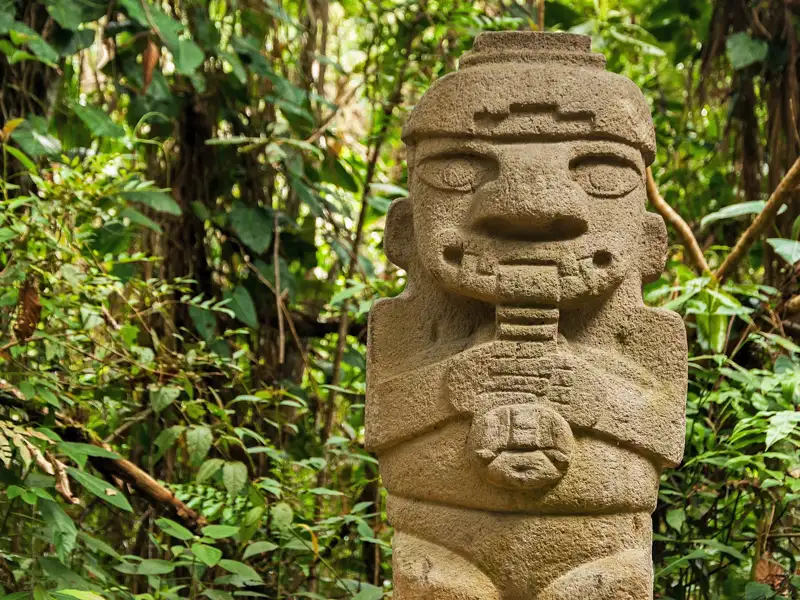 Auf unserer Reise durch Kolumbien besuchen wir den archäologischen Park von San Agustín (UNESCO-Welterbe).