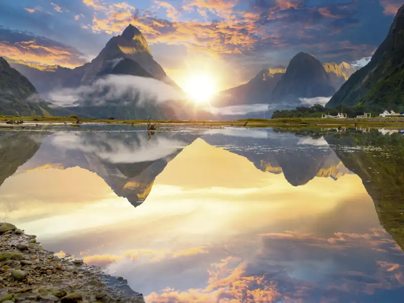 Was für ein Bild vom Milford Sound! Wenn Ihnen eine solche Aufnahme während unserer 25-tägigen Studienreise Australien-Neuseeland - zum Kennenlernen gelingt, schicken Sie das Foto bitte ein!