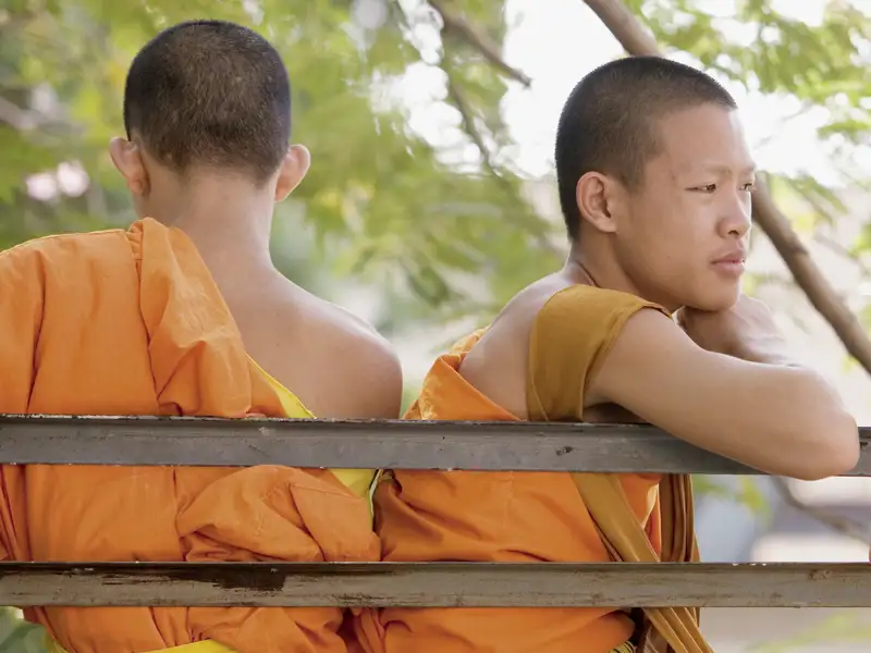 Auf unserer Studienreise nach Thailand treffen wir immer wieder auf buddhistische Mönche