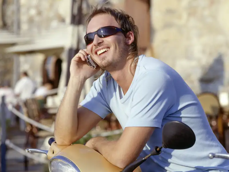 Auf unserer Studienreise in den Süden von Italien erleben wir Land und Leute - und viel Dolce Vita. Eine Vespa gehört unbedingt dazu!