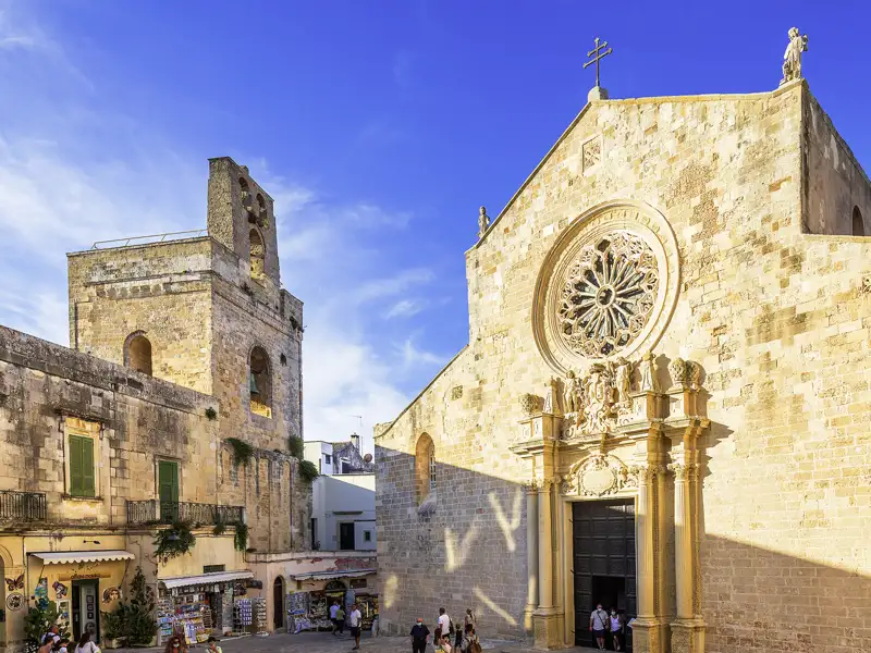 Im Dom von Otranto befindet sich ein sagenhafter Mosaikfußboden: Zehn Millionen Steine erzählen 700 Geschichten.