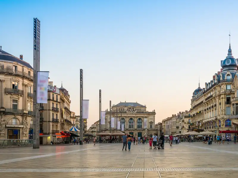 Der Salon der Stadt Montpellier, der Place de la Comédie - eines der vielen Ziele auf unserer zehntägigen Studienreise in das Languedoc und ins Roussillon.