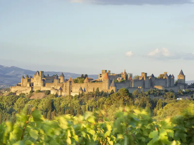 Die befestigte Stadt Carcassonne mit ihren Türmen und Mauern - eines der vielen Ziele auf unserer zehntägigen Studienreise in das Languedoc und ins Roussillon.