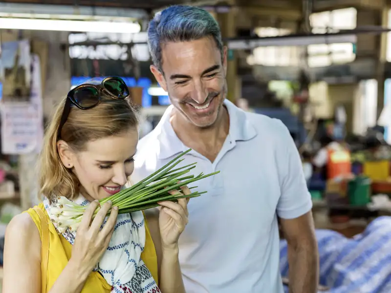 Lernen Sie auf unserer Rundreise durchs Burgund nicht nur Schätze der Romanik kennen, sondern erkunden Sie auch mit allen Sinnen die Spezialitäten des Landes, zum Beispiel beim Bummel über einen der vielen Wochenmärkte.