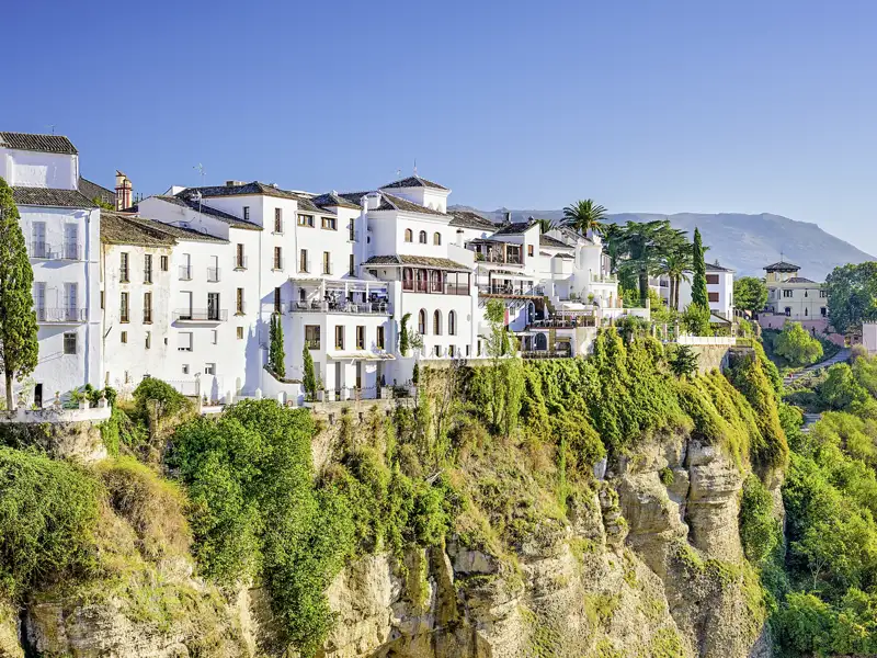 Auf unserer Studienreise durch Andalusien besuchen wir auch die Stadt Ronda mit ihren berühmten weißen Häusern.