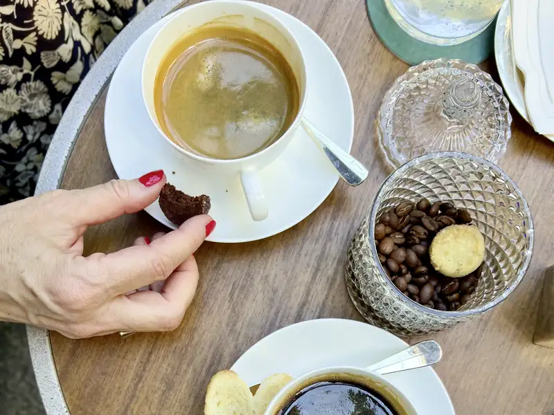 Auf der Rundreise mit Studiosus haben Sie immer wieder die Möglichkeit, in eigener Regie auf kulinarische Entdeckungsreise zu gehen und sich unter die Einheimischen zu mischen. So erleben Sie authentische Momente und entdecken Land und Leute ganz persönlich.