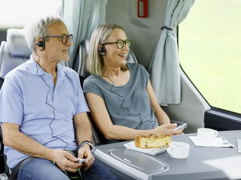 Auf dieser großen Skandinavienreise sind Sie im Komfortbus unterwegs und genießen die Ausblicke auf die wechselnden Landschaften.