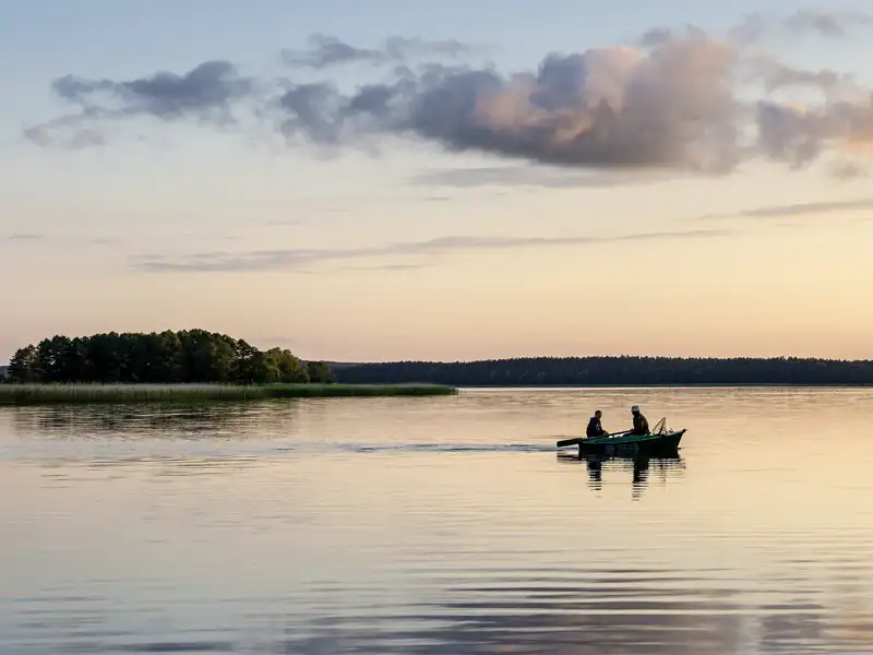 Während unserer umfassenden, 13-tägigen Studienreise durch Polen übernachten wir zwei Nächte im Naturwunderland Masuren, mit Seen, vielen Inseln und Wäldern.