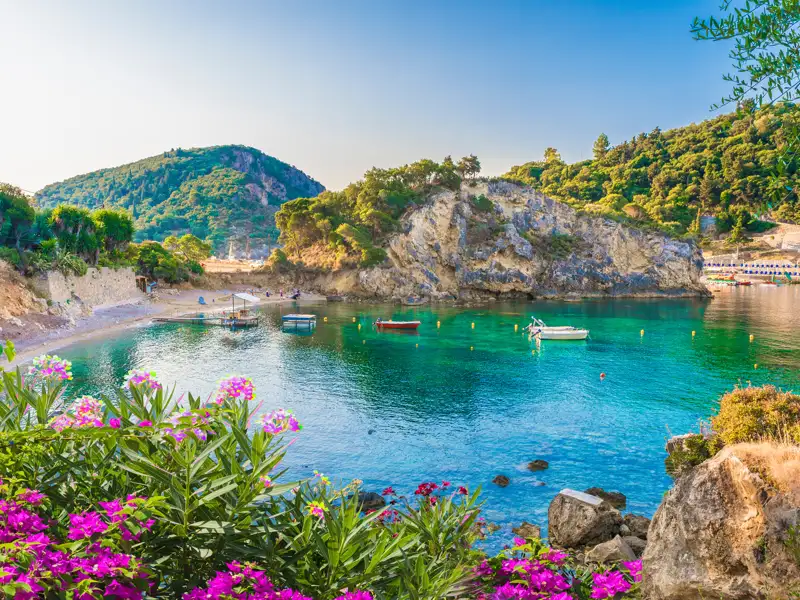 Auf unserer Studienreise Korfu mit Muße genießen wir immer wieder schöne Ausblicke auf das Meer und die Landschaft.