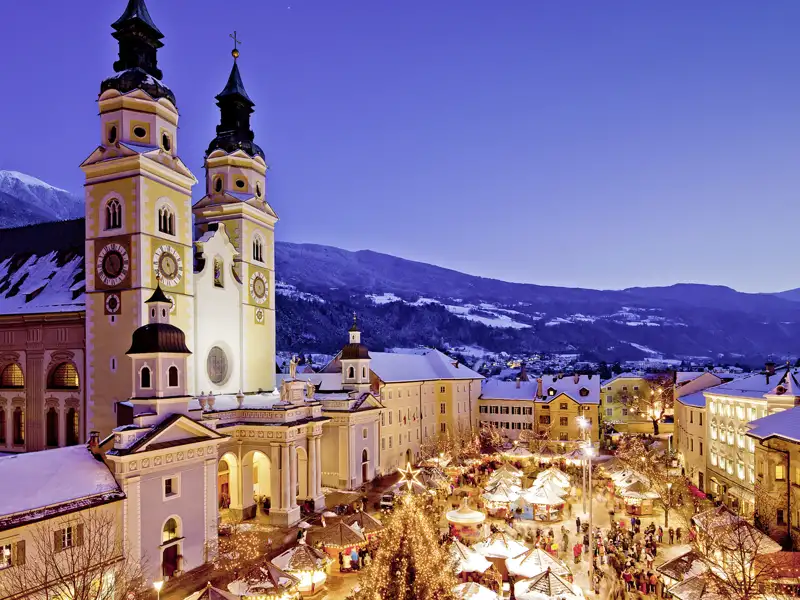 Auf Ihrer Silvesterreise nach Südtirol erleben Sie den Brixener Weihnachtsmarkt