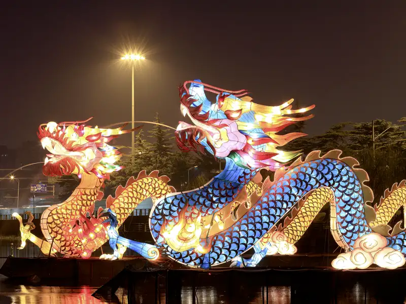 Auf unserer Gruppenreise feiern wir das chinesische Neujahr in Hongkong und finden heraus, was der chinesische Drache für ein besonderes Symbol ist