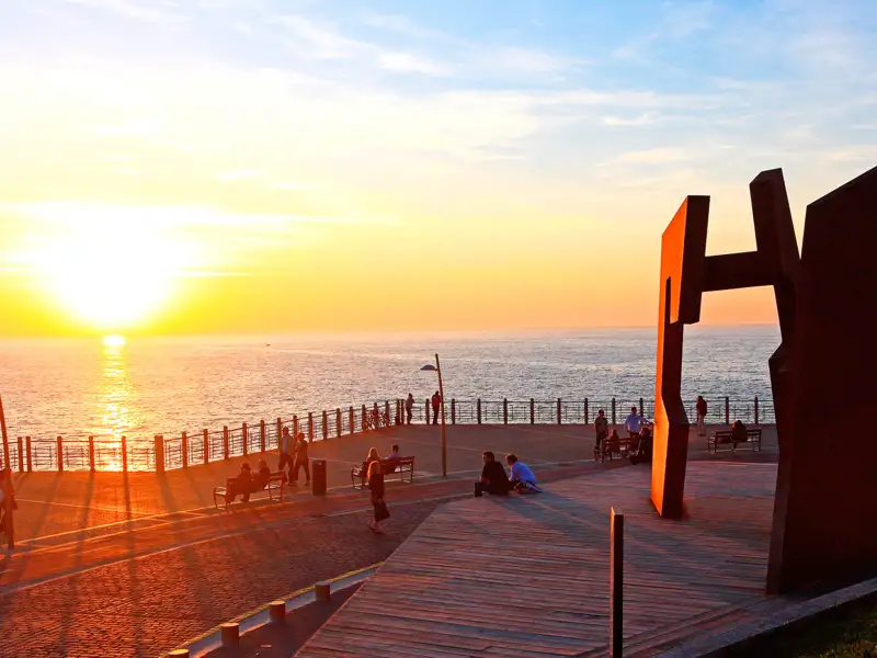 Genießen Sie auf Ihrer Kulturreise nach Bilbao wunderschöne Sonnenuntergänge in San Sebastian.