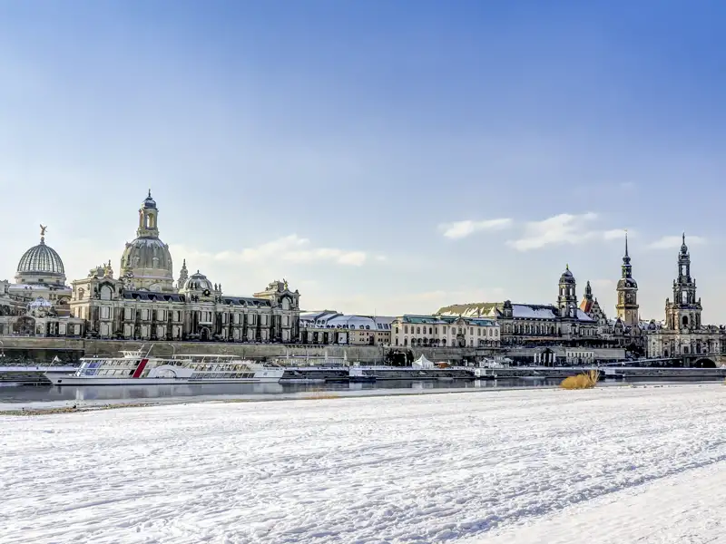 Genießen Sie den berühmte Canaletto-Blick im Winter auf Ihrer Gruppenreise nach Dresden.
