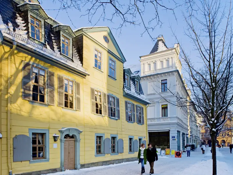 Unser Spaziergang durch Weimar führt uns auf unserer Eventreise am ehemaligen Wohnhaus Friedrich von Schillers vorbei.