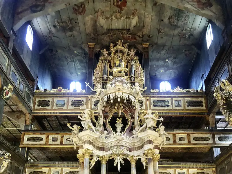 Gemeinsam als Grupppe besichtigen wir auf unserer Silvesterreise  die berühmte Friedenskirche in Swidnica