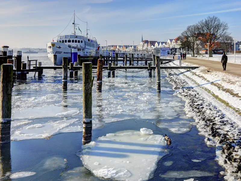 Entdecken Sie den Hafen Lübecks bei Winter auf Ihrer Studiosus-Eventreise.