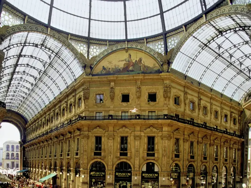 Mailand: Wir erleben auf unserer Eventreise Eleganz und Stil in der Modehauptstadt und Wirtschaftsmetropole; besonders erlesen geht es in der Galleria Vittorio Emanuele zu, der prachtvollen Einkaufspassage direkt am Dom.