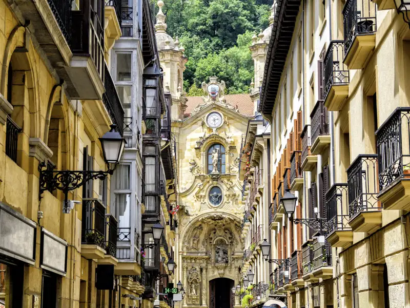 Auf unserer Reise durch das Baskenland besuchen wir die Universitätsstadt San Sebastián.
