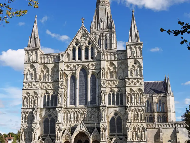 Besuchen Sie die Kathedrale in Salisbury auf unserer Studienreise durch Südengland!