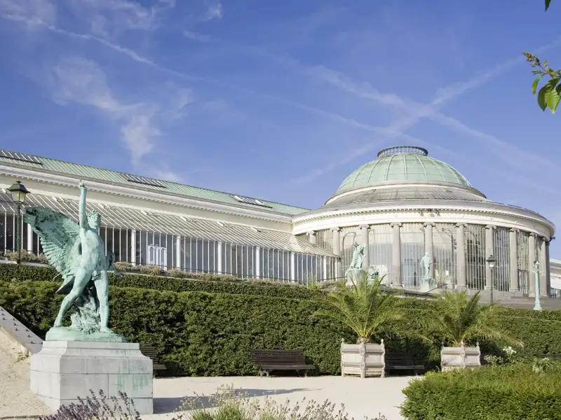 Rundreise durch Belgien mit Studiosus zu den Königlichen Gewächshäusern in Laeken mit ihrer eindrucksvollen Glas-Eisen-Konstruktion und Parkanlage.