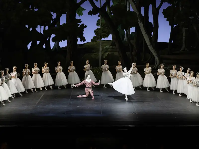 Aufführung des Balletts „La Sylphide“ im Münchner Nationaltheater: Ein Highlight unserer Studiosus Eventriese.