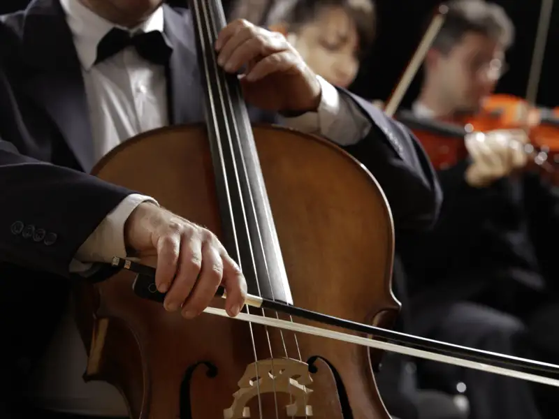 Auf unserer Eventreise mit Studiosus genießen wir ein Konzert.