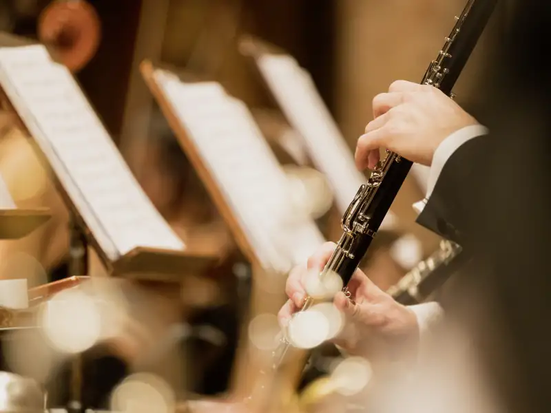 Horchen Sie den Klarinetten bei einem Besuch ins Orchester, den wir auf Ihrer Eventreise als Gruppe antreten werden.