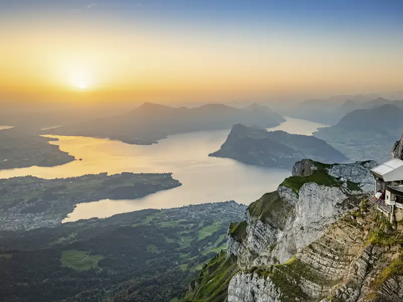 Blick vom Pilatus auf den Viewaldstättersee
