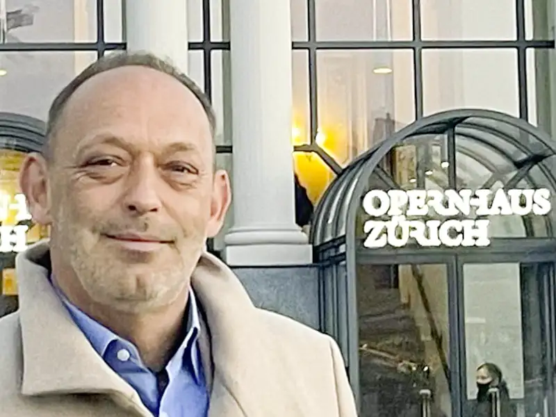 Freundliches Porträt Ihres qualifizierten Studiosus-Reiseleiters Torsten Flaig für die Eventreise nach Mailand.