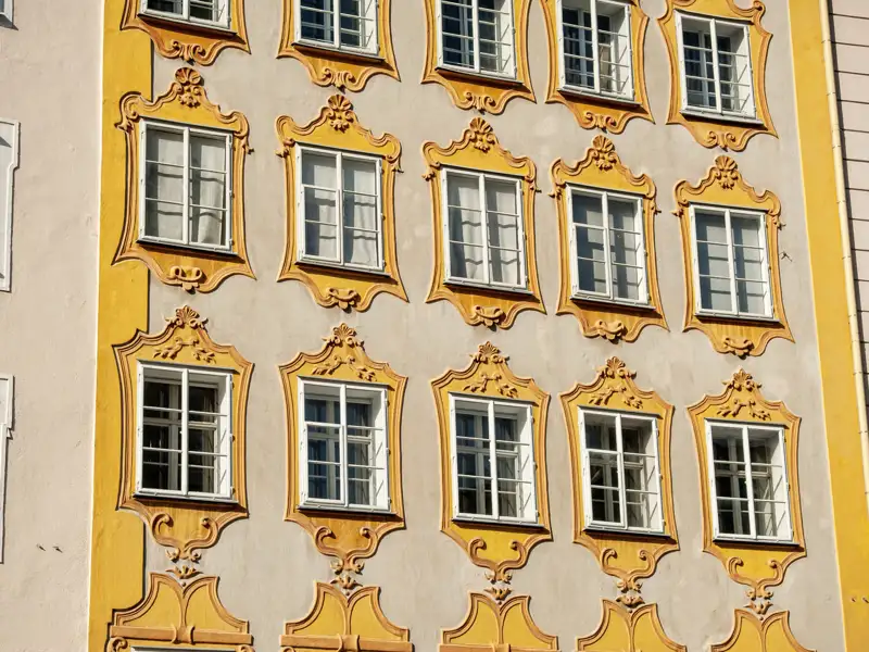 Auf unserer Eventreise mit Studiosus sehen wir das Geburtshaus von Mozart in Salzburg und tauchen ein in die Vergangenheit.