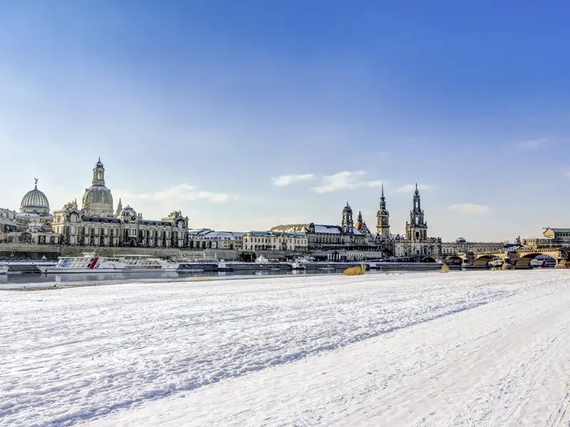 Genießen Sie den berühmte Canaletto-Blick im Winter auf Ihrer Gruppenreise nach Dresden.