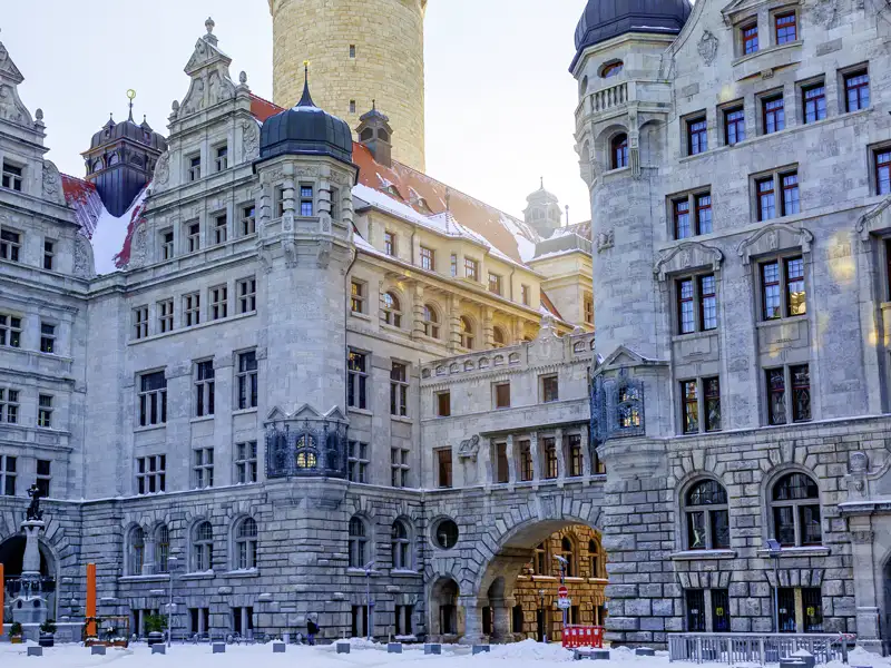 Werfen Sie Auf Ihrer Gruppenreise durch Leipzig einen Blick auf das Neue Rathaus und der Rathausturm.