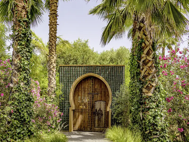 Eine Oase der Ruhe und Inspiration vor den Toren Marrakeschs ist der Anima-Garten des Universalkünstlers André Heller, der hier seinen Traum vom Paradies verwirklicht hat. Auf unserer Eventreise nach Marrokko besuchen wir den wunderschönen Garten.