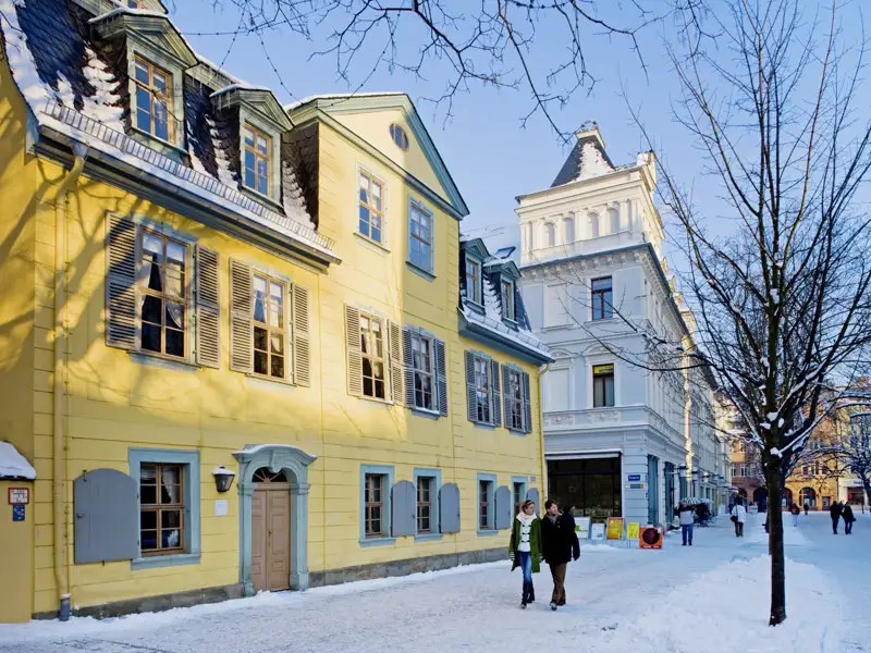 Unser Spaziergang durch Weimar führt uns auf unserer Eventreise am ehemaligen Wohnhaus Friedrich von Schillers vorbei.