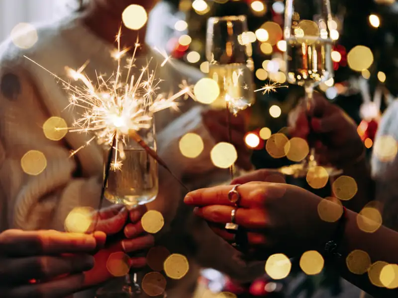 Auf unseren Silvesterreisen erleben Sie viele spannende Momente und stoßen gemeinsam auf das neue Jahr an.