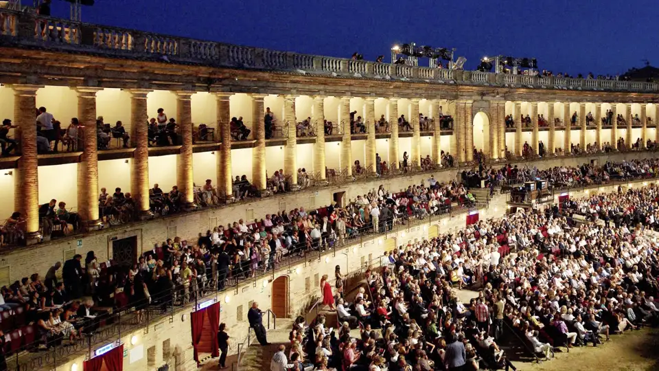 Macerata, Freilichtbühne, Sferisterio ein Highlight unserer Gruppenreise mit Studiosus